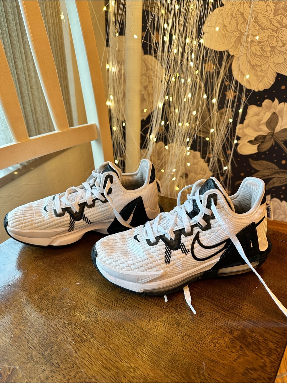 Nike LeBron Witness 6 TB Sneakers White/Black